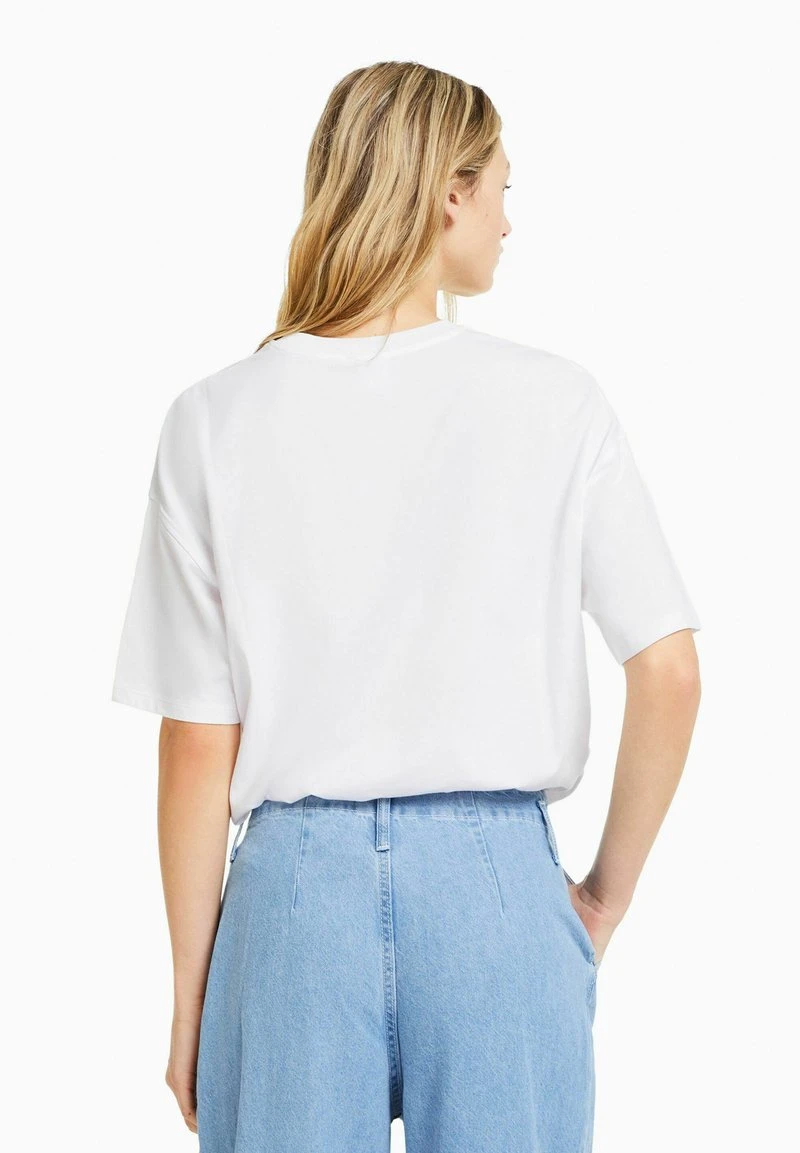 BERSHKA SHORT SLEEVE - T-Shirt Print - White 5 BERSHKA SHORT SLEEVE - T-Shirt Print - White – Bild 3