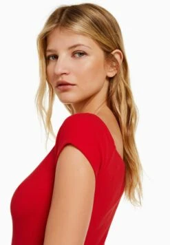 BERSHKA BARDOT NECKLINE - Etuikleid - Red 11 BERSHKA BARDOT NECKLINE - Etuikleid - Red -Bershka Verkaufsgeschäft af51fae3b68149b9b1f5db727cd2aefc