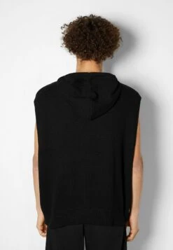 BERSHKA Strickpullover - Black 10 BERSHKA Strickpullover - Black -Bershka Verkaufsgeschäft b0d2a354c7b84a2b984715592673fe59