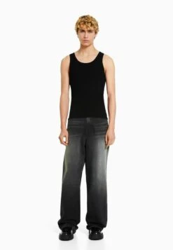 BERSHKA SLEEVELESS - Top - Black -Bershka Verkaufsgeschäft b126b07e51254c1d8582c145994f1fd5