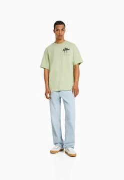 BERSHKA BOXY - T-Shirt Print - Green 9 BERSHKA BOXY - T-Shirt Print - Green -Bershka Verkaufsgeschäft b12f52e4faff4a9996a0d17693913914