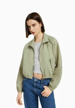 BERSHKA CROPPED RIPSTOP TEXTURED - Leichte Jacke - Khaki