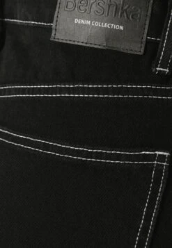 BERSHKA CARGO - Jeans Relaxed Fit - Black 13 BERSHKA CARGO - Jeans Relaxed Fit - Black -Bershka Verkaufsgeschäft b79d86d47d724710aaf008448079774d