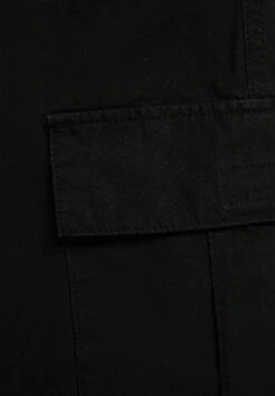 BERSHKA PARACHUTE - Shorts - Black 12 BERSHKA PARACHUTE - Shorts - Black -Bershka Verkaufsgeschäft bbcd34b5e1554120a198e1a53b302a85