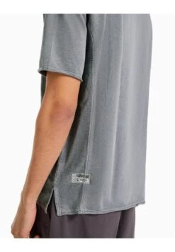 BERSHKA SHORT SLEEVE FADED - T-Shirt Basic - Grey 13 BERSHKA SHORT SLEEVE FADED - T-Shirt Basic - Grey -Bershka Verkaufsgeschäft bbe7982b9e0f42169e9899a819e8ae7b