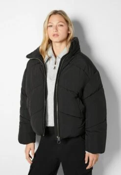 BERSHKA OVERSIZE - Winterjacke - Black