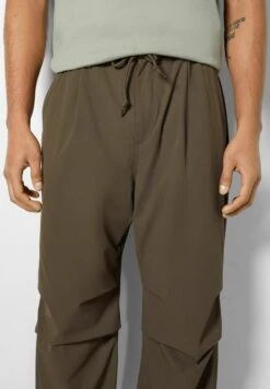 BERSHKA TECHNICAL - Jogginghose - Brown 10 BERSHKA TECHNICAL - Jogginghose - Brown -Bershka Verkaufsgeschäft bcd6c213ac2a4b9282391eb74346384b