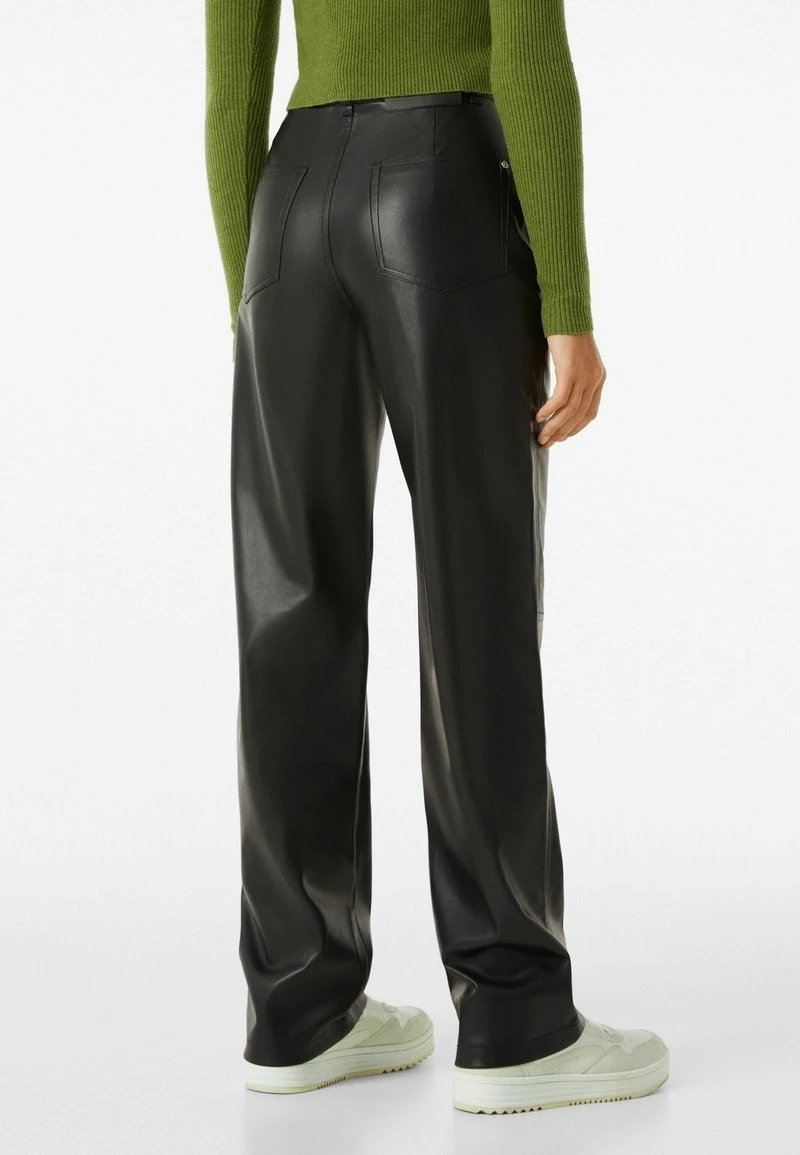 BERSHKA STRAIGHT FIT - Stoffhose - Black 5 BERSHKA STRAIGHT FIT - Stoffhose - Black – Bild 3