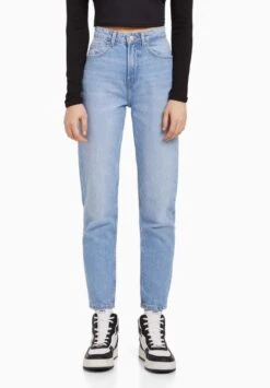 BERSHKA MOM - Jeans Relaxed Fit - Light Blue Denim -Bershka Verkaufsgeschäft be591d2659e244baa0ea343ed308ea86 1