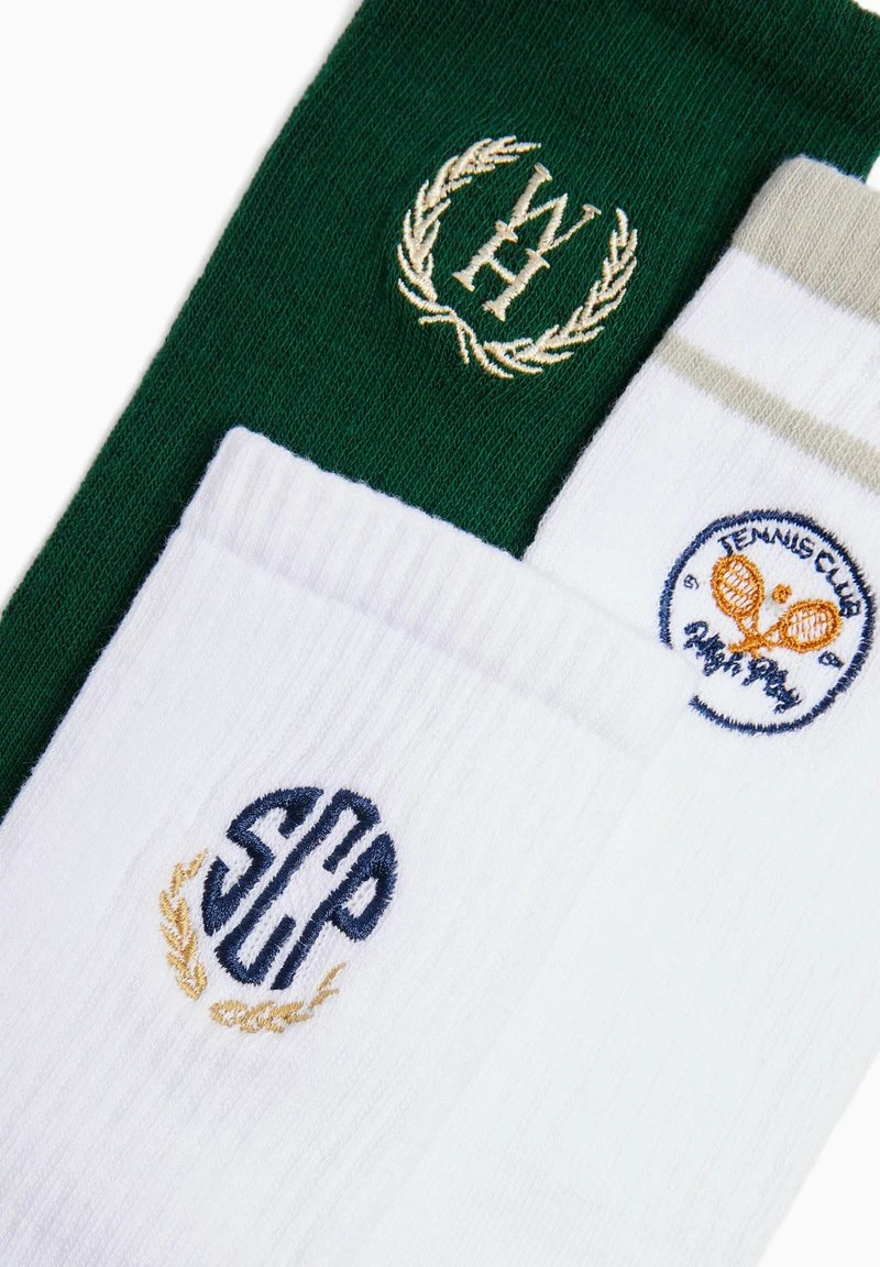 BERSHKA PACK OF 3 PAIRS EMBROIDERED VARSITY - Socken - Off White 5 BERSHKA PACK OF 3 PAIRS EMBROIDERED VARSITY - Socken - Off White – Bild 3