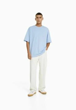 BERSHKA SHORT SLEEVE - T-Shirt Print - Light Blue -Bershka Verkaufsgeschäft c07bc02cf8534ed3a525b6d38933970b