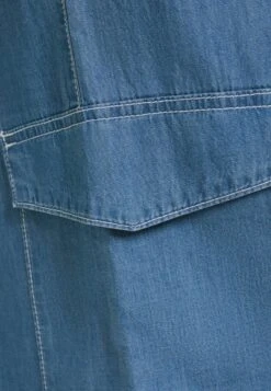 BERSHKA WIDE BALLOON FIT - Flared Jeans - Dark Blue -Bershka Verkaufsgeschäft c0de3af941b54560b471f00cb540a34a