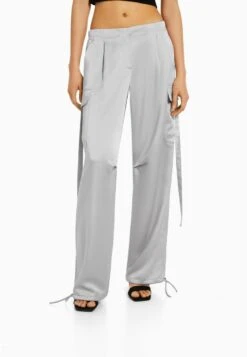 BERSHKA POCKETS - Cargohose - Grey