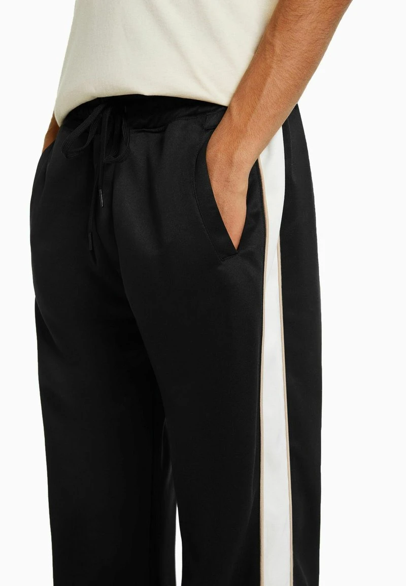BERSHKA WIDE-LEG WITH INTERLOCK SIDE STRIPES - Jogginghose - Black 5 BERSHKA WIDE-LEG WITH INTERLOCK SIDE STRIPES - Jogginghose - Black – Bild 3