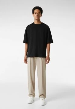 Bershka Verkaufsgeschäft -Bershka Verkaufsgeschäft c3d70f46631f4eb0b347b7d5a7edc938