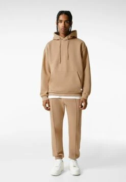 BERSHKA PLUSH - Jogginghose - Camel 11 BERSHKA PLUSH - Jogginghose - Camel -Bershka Verkaufsgeschäft c4a4c97853ce4ed8b6a809108848b50e