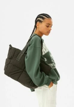 BERSHKA HANDBAG - Shopping Bag - Black