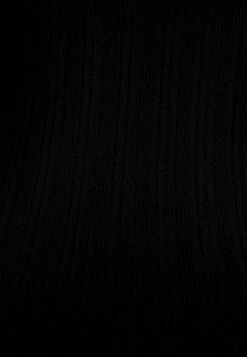 BERSHKA SLEEVELESS - Etuikleid - Black 12 BERSHKA SLEEVELESS - Etuikleid - Black -Bershka Verkaufsgeschäft c6195e63fa5b4febad6fea9fbf2312a4