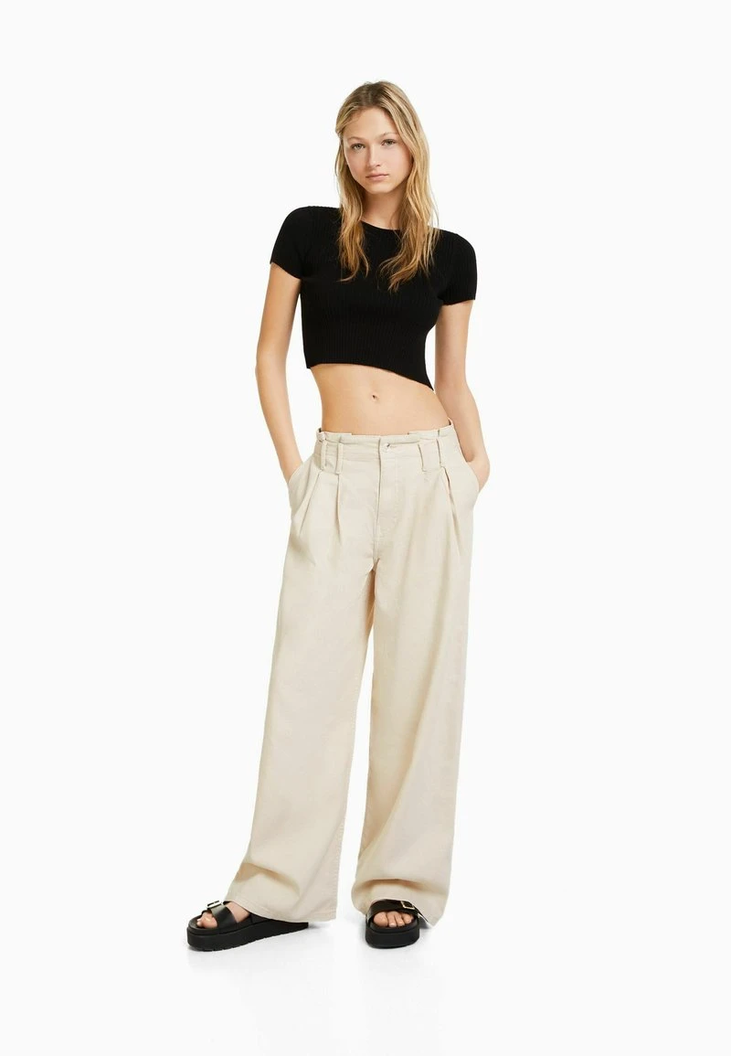 BERSHKA WIDE PLEATED - Flared Jeans - Beige 4 BERSHKA WIDE PLEATED - Flared Jeans - Beige – Bild 2