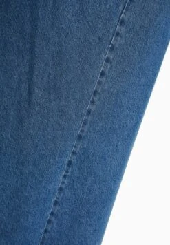 BERSHKA LONG OPEN BACK - Maxikleid - Light Blue Denim -Bershka Verkaufsgeschäft c9bb524f8f664725a0aace6265d6686f