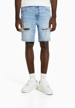 BERSHKA RIPPED - BERMUDA - Jeans Shorts - Light Blue Denim