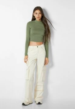 BERSHKA HIGH NECK - Langarmshirt - Khaki 9 BERSHKA HIGH NECK - Langarmshirt - Khaki -Bershka Verkaufsgeschäft cd1a53f7562b4629928316cc1b36a177