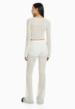 BERSHKA FLARED - Stoffhose - White -Bershka Verkaufsgeschäft ce76d19fa4bf4e2f9b624bb0608b624e