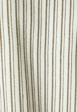 BERSHKA STRIPED RUSTIC SHORT SLEEVE - Hemd - Beige 13 BERSHKA STRIPED RUSTIC SHORT SLEEVE - Hemd - Beige -Bershka Verkaufsgeschäft d04ab1008d4142a6baef1a21e1868dff