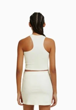 BERSHKA Minirock - Beige -Bershka Verkaufsgeschäft d135177dd31c4bf59ddf161ea4907209