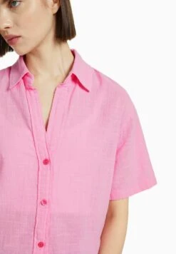 BERSHKA SHORT SLEEVE TEXTURED - Hemdbluse - Light Pink -Bershka Verkaufsgeschäft d1db08933f104bc4a625e6117bd55204