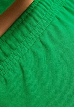 BERSHKA WITH TRIMS - Jogginghose - Evergreen 12 BERSHKA WITH TRIMS - Jogginghose - Evergreen -Bershka Verkaufsgeschäft d50df2362ffb41009c286e135f70f8ec