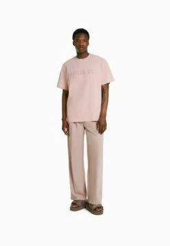 BERSHKA SHORT SLEEVE BOXY - T-Shirt Basic - Pink -Bershka Verkaufsgeschäft d60ef076e4b54f3989ec7b2c41f966b9