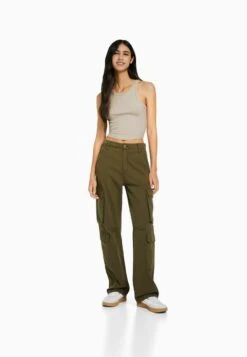 BERSHKA SLEEVELESS - Top - Beige 9 BERSHKA SLEEVELESS - Top - Beige -Bershka Verkaufsgeschäft d7bb0e8e0dad4f6e91d260eba63eee3b