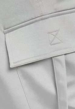 BERSHKA POCKETS - Cargohose - Grey 12 BERSHKA POCKETS - Cargohose - Grey -Bershka Verkaufsgeschäft d87a94fc8d7d4654ad7a19a8ed525083