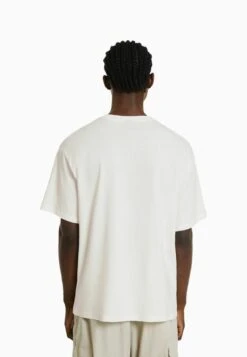 BERSHKA T-Shirt Print - Off-white 10 BERSHKA T-Shirt Print - Off-white -Bershka Verkaufsgeschäft d8a3ff99fc224a3ba5f7f6554af62aee