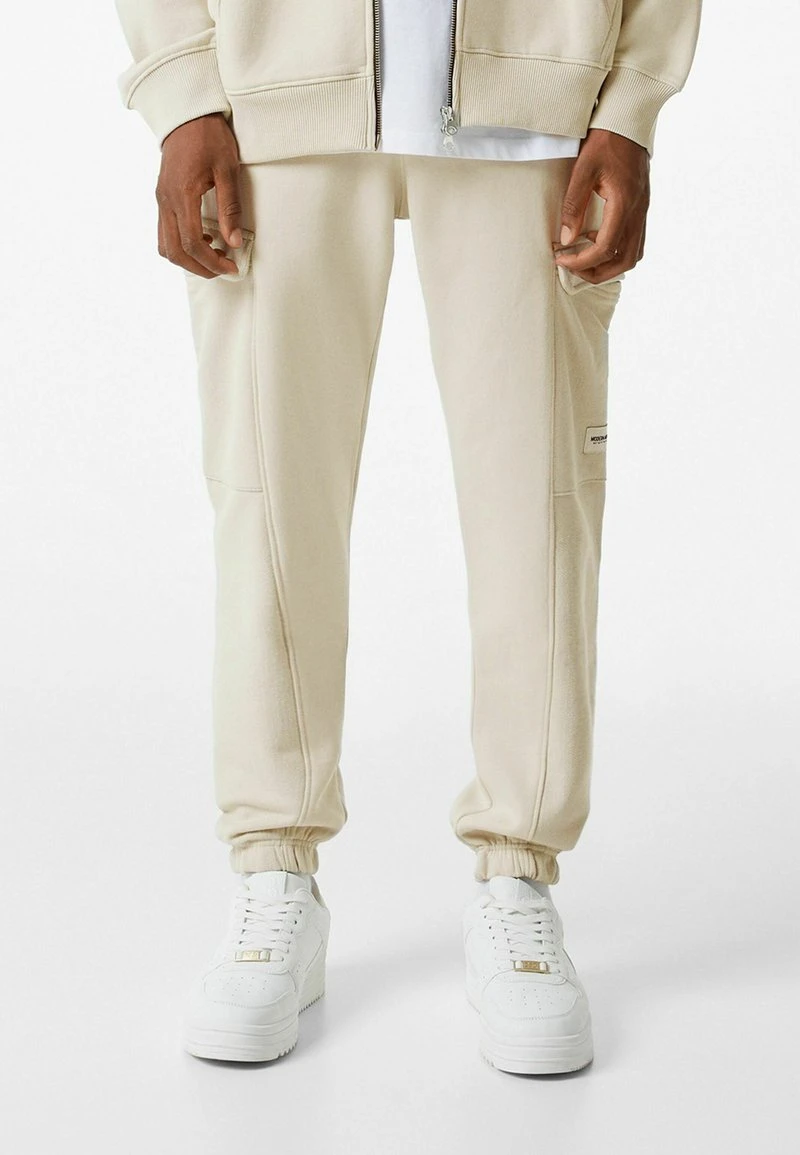 BERSHKA PLUSH - Cargohose - Stone 3 BERSHKA PLUSH - Cargohose - Stone