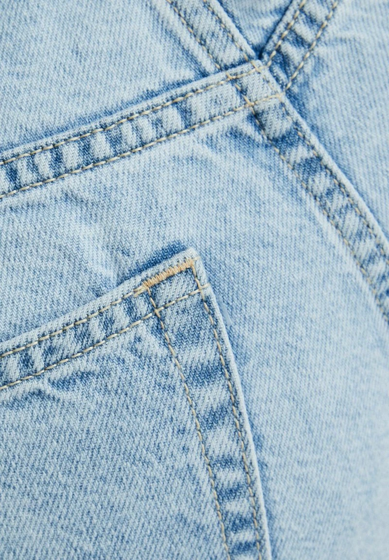 BERSHKA MOM FIT - Jeans Shorts - Light Blue 8 BERSHKA MOM FIT - Jeans Shorts - Light Blue – Bild 6