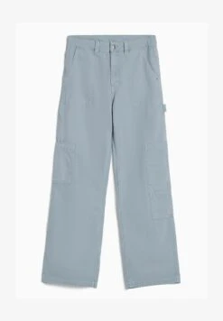 BERSHKA RELAXED FIT CARPENTER - Cargohose - Light Blue 11 BERSHKA RELAXED FIT CARPENTER - Cargohose - Light Blue -Bershka Verkaufsgeschäft d979afb068004213966a05966681ff9f