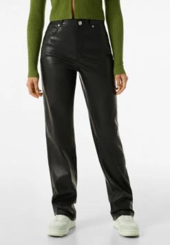 BERSHKA STRAIGHT FIT - Stoffhose - Black