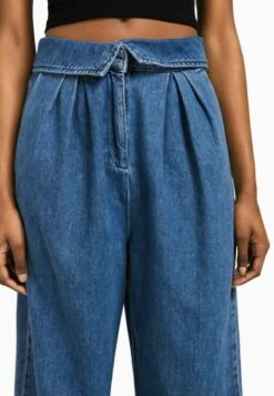 BERSHKA WITH WAIST DETAIL - Jeans Straight Leg - Light Blue Denim -Bershka Verkaufsgeschäft df988186ada54cfabad4eed347c8484c