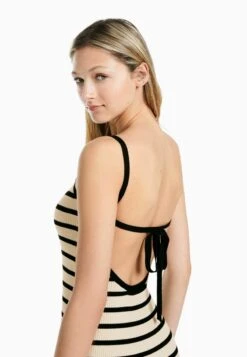 BERSHKA STRAPPY - Etuikleid - Black 11 BERSHKA STRAPPY - Etuikleid - Black -Bershka Verkaufsgeschäft e0c4a9eed66442c783d89fbbd101a786