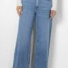 BERSHKA WIDE-LEG - Flared Jeans - Light Blue Denim -Bershka Verkaufsgeschäft e1431baa48a04c79bb8735cbf0de6fcc