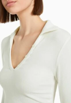 BERSHKA Poloshirt - Beige -Bershka Verkaufsgeschäft e3ff482d564849c1bdae12c636797c3f