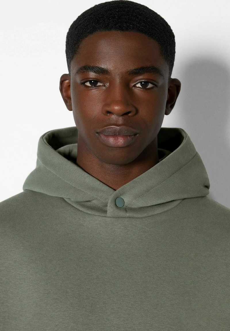 BERSHKA BOXY 07643127 - Kapuzenpullover - Khaki 7 BERSHKA BOXY 07643127 - Kapuzenpullover - Khaki – Bild 5