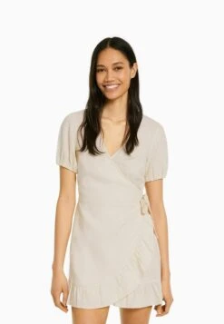 BERSHKA SHORT SLEEVES WITH RUFFLES - Freizeitkleid - Beige