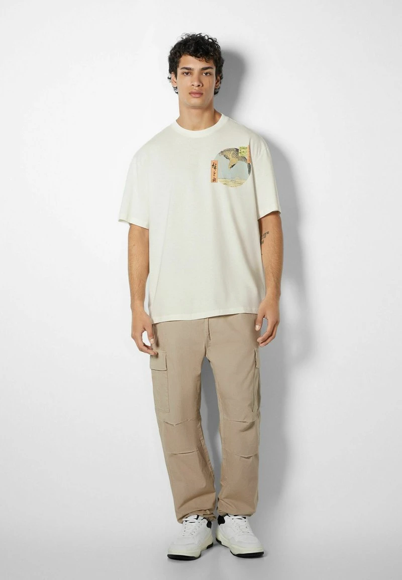 BERSHKA SHORT SLEEVES ASHMOLEON - T-Shirt Print - Offwhite 4 BERSHKA SHORT SLEEVES ASHMOLEON - T-Shirt Print - Offwhite – Bild 2