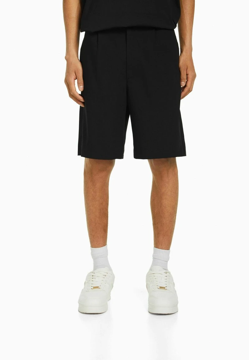 BERSHKA TAILORED BERMUDA - Shorts - Black 3 BERSHKA TAILORED BERMUDA - Shorts - Black