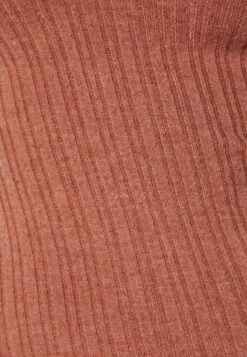 BERSHKA Maxikleid - Dark Red 12 BERSHKA Maxikleid - Dark Red -Bershka Verkaufsgeschäft e64c8ed52ca04856ae4bec98d7ff4194