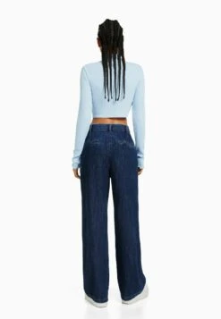 BERSHKA TAILORED - Flared Jeans - Dark Blue 9 BERSHKA TAILORED - Flared Jeans - Dark Blue -Bershka Verkaufsgeschäft e6f9cfa3f3ed44f48b79dab05aedcb2e