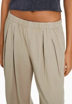 BERSHKA Jeans Relaxed Fit - Sand 11 BERSHKA Jeans Relaxed Fit - Sand -Bershka Verkaufsgeschäft e9bb3a8b5ed04dfc9e7a623dbabaeaf9